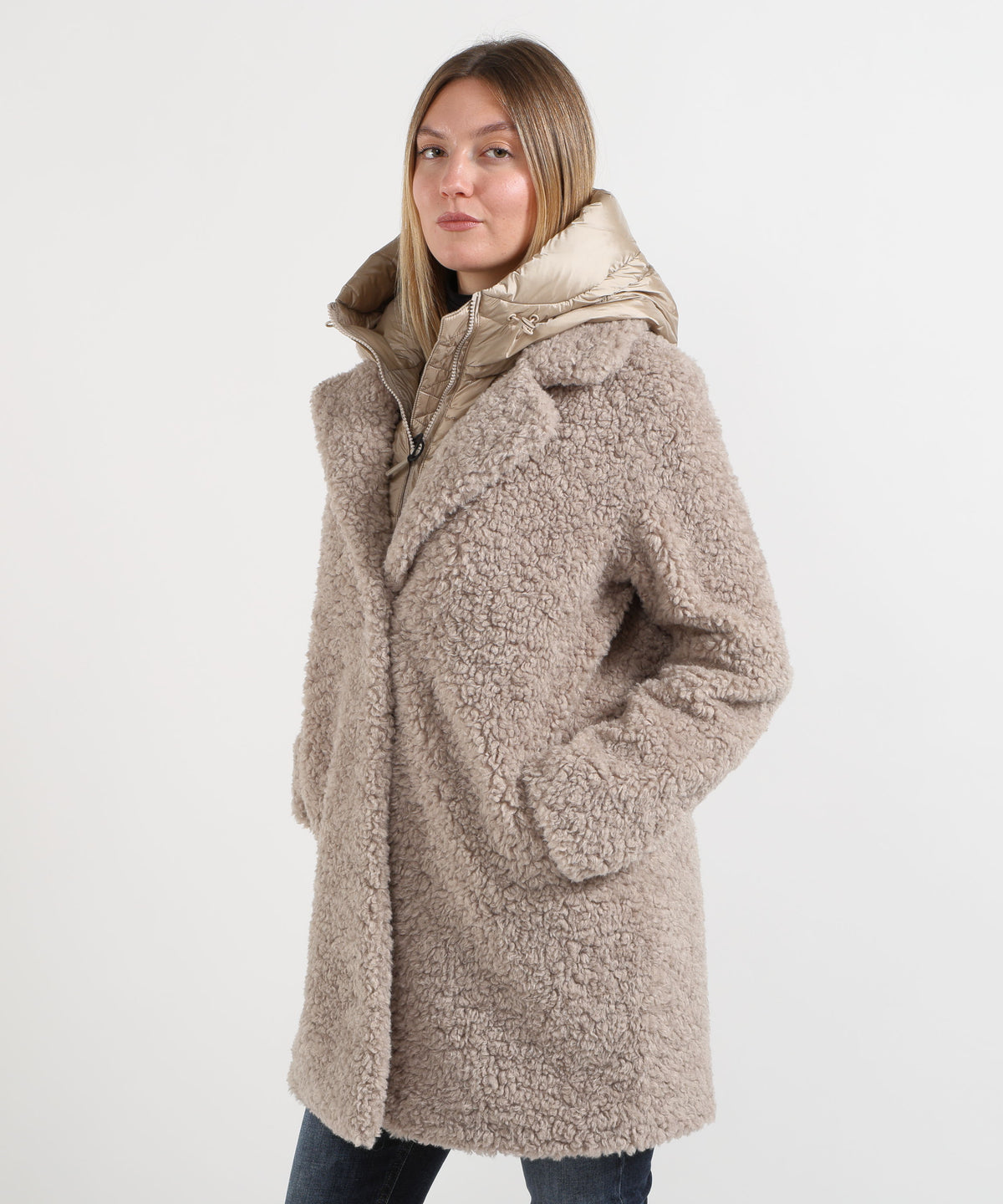 Cappotti BOMBOOGIE Odessa Overcoat - Cappotto lungo in ecopelliccia effetto agnellino Perla | BOMBOOGIE