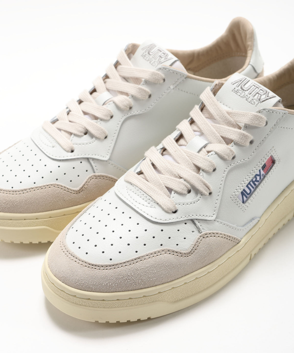 AUTRY SNEAKERS MEDALIST LOW IN PELLE BIANCA E SUEDE BEIGE