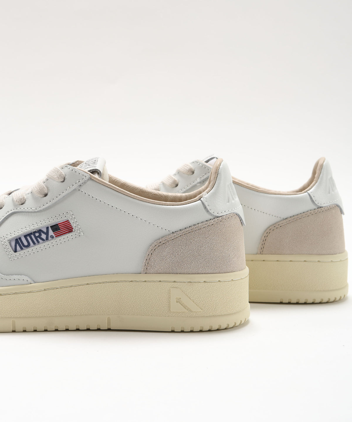 Sneakers AUTRY SNEAKERS MEDALIST LOW IN PELLE BIANCA E SUEDE BEIGE Bianco | AUTRY