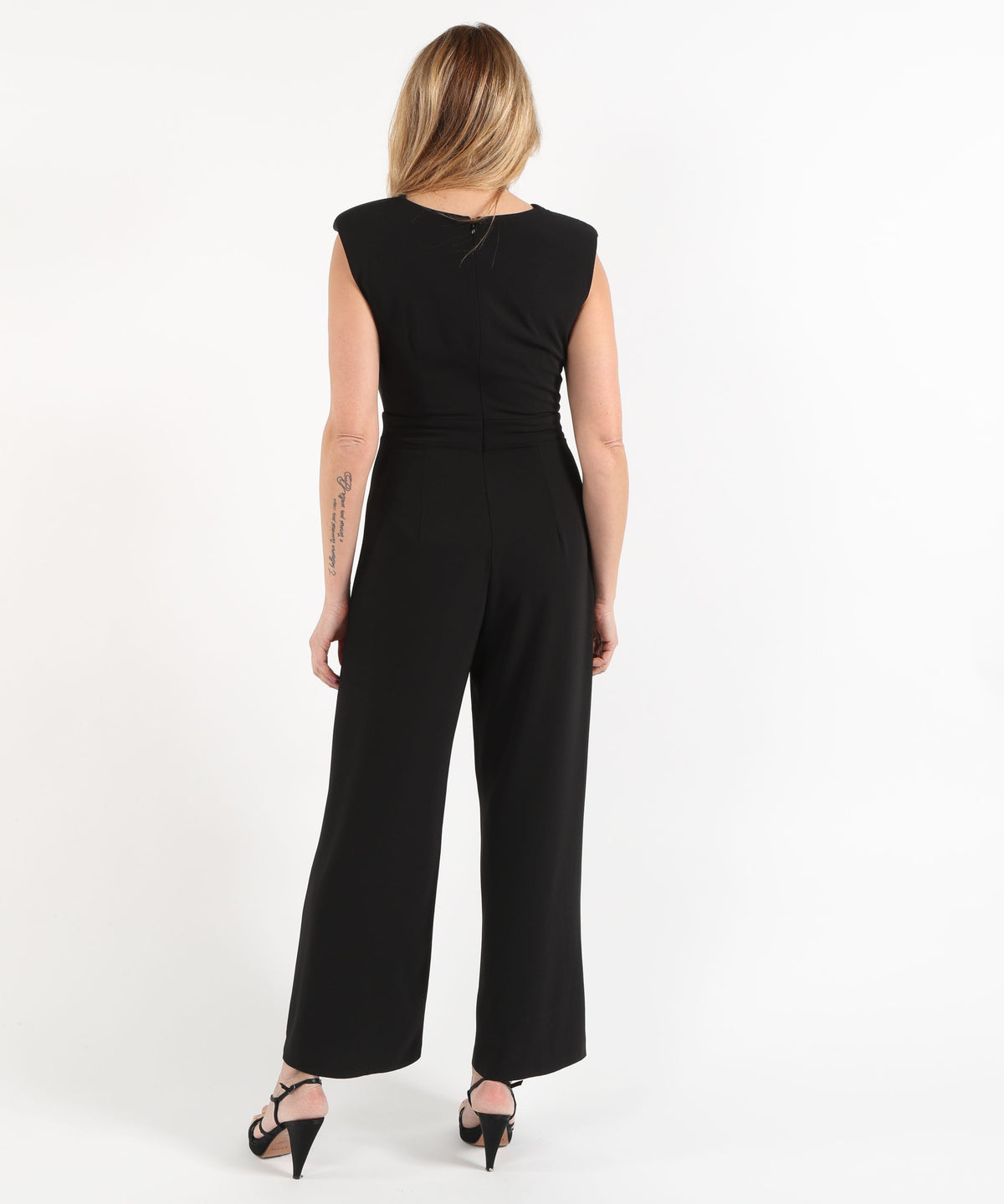 SONIA PENA Women’s Elegant Sleeveless Jumpsuit with V-Neck