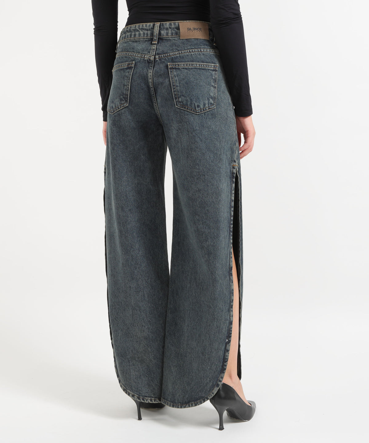 SILENCE LIMITED vintage cuts pants