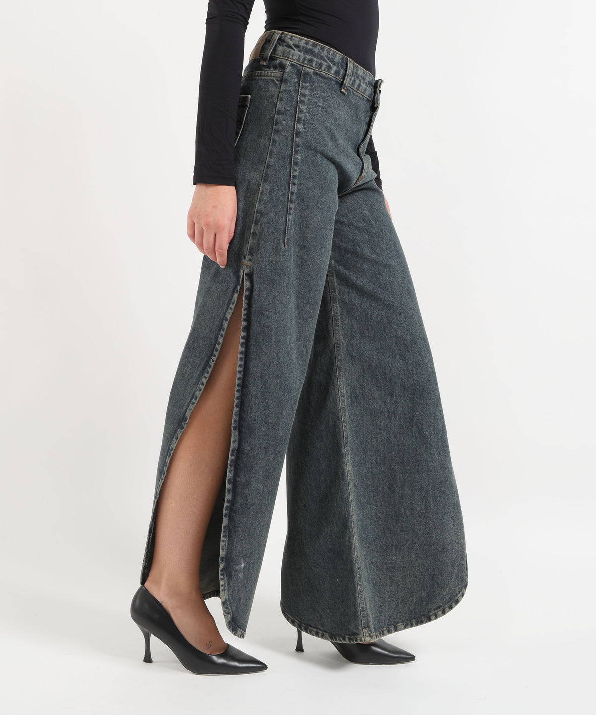 SILENCE LIMITED vintage cuts pants