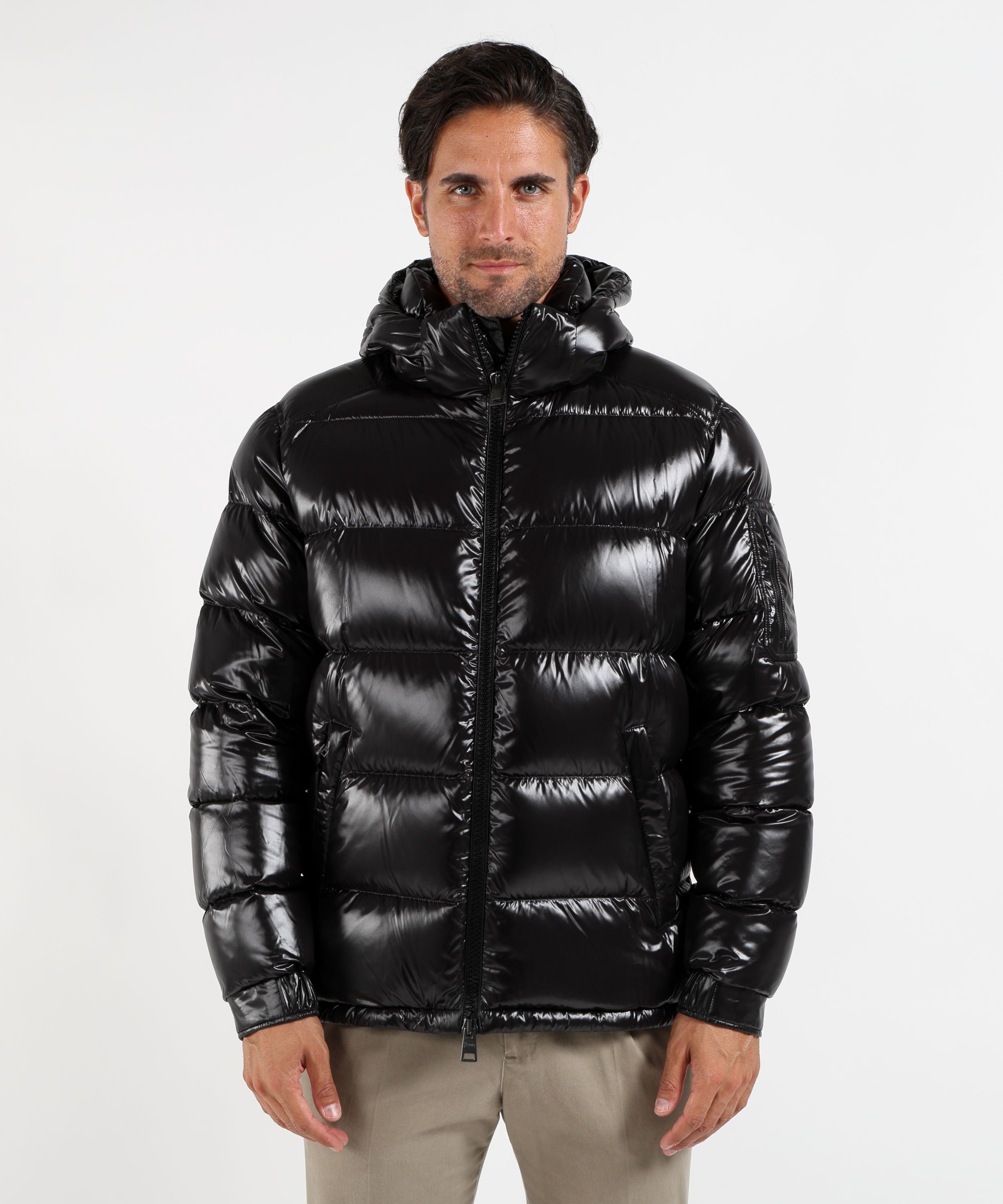 Puffer jackets HERNO  Piumino Uomo Herno Lucido con Cappuccio Nero | HERNO