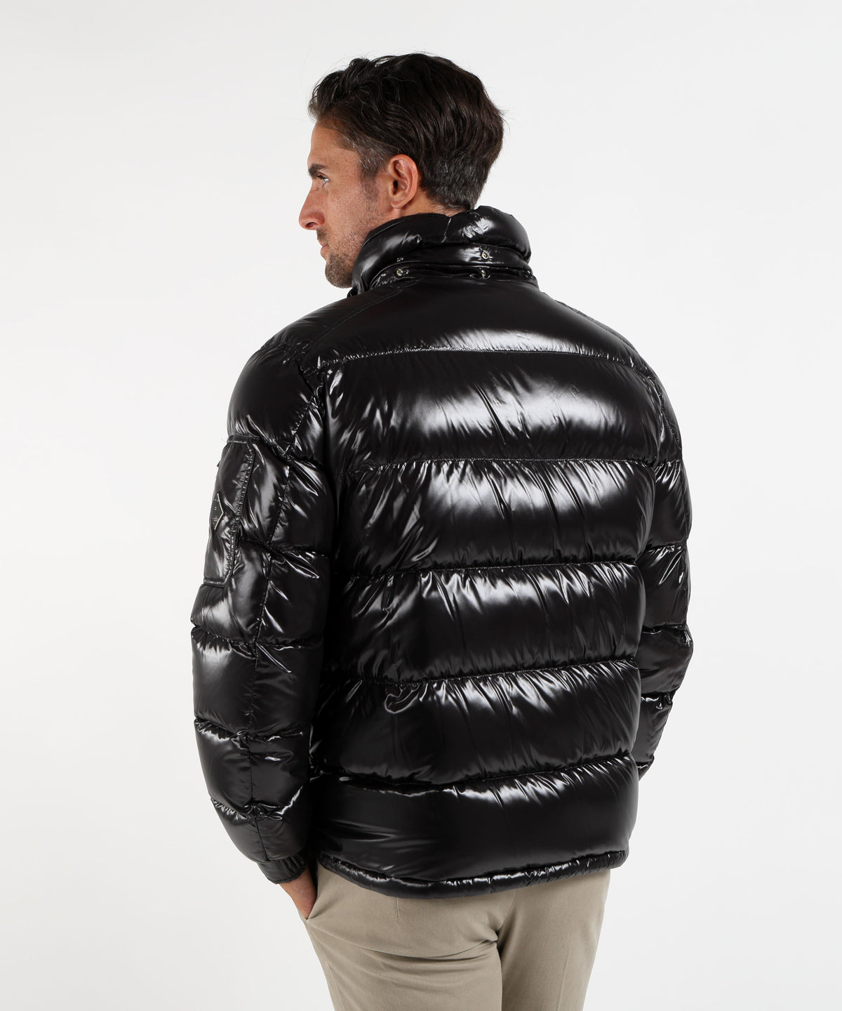 Puffer jackets HERNO  Piumino Uomo Herno Lucido con Cappuccio Nero | HERNO