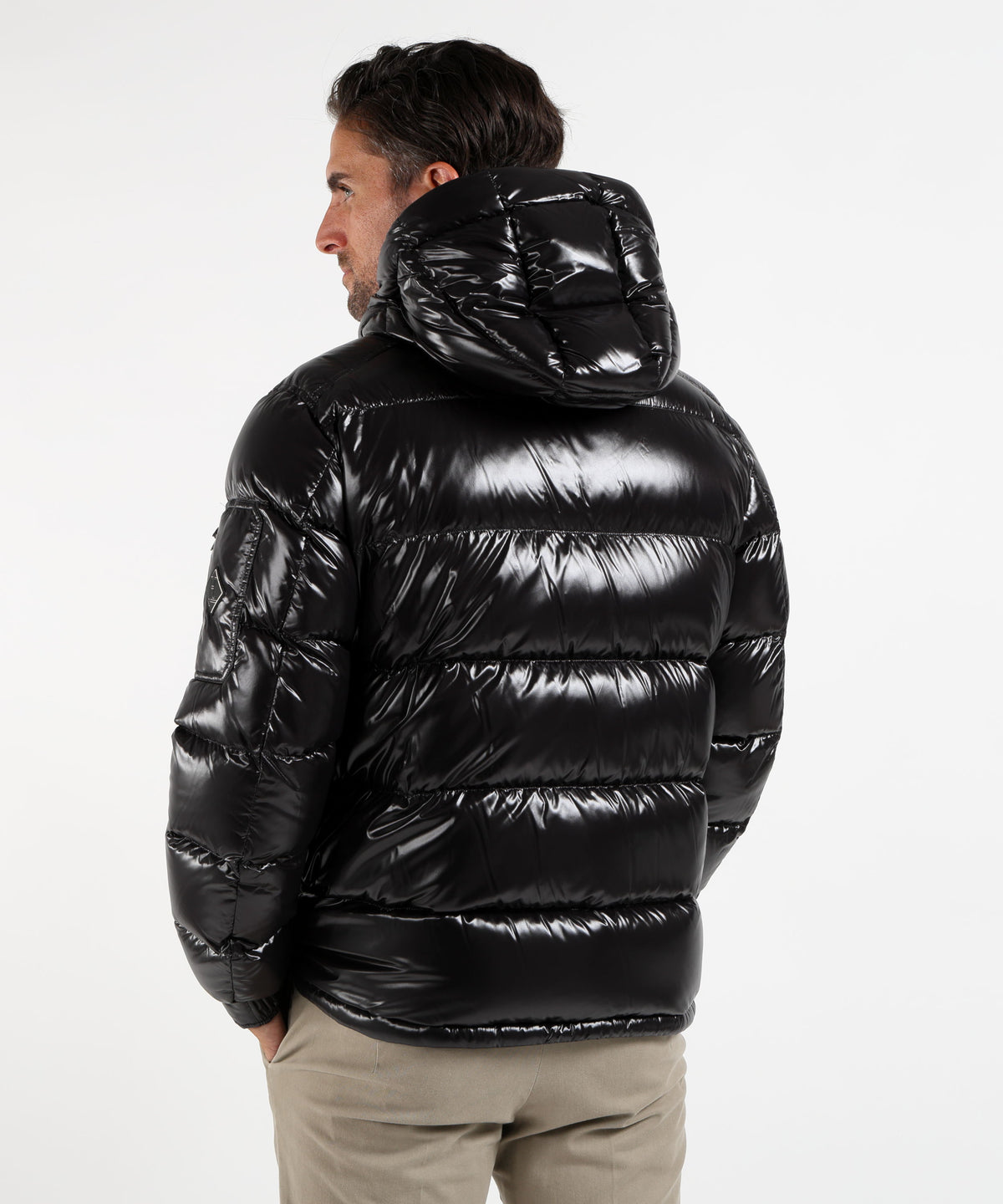 Puffer jackets HERNO  Piumino Uomo Herno Lucido con Cappuccio Nero | HERNO