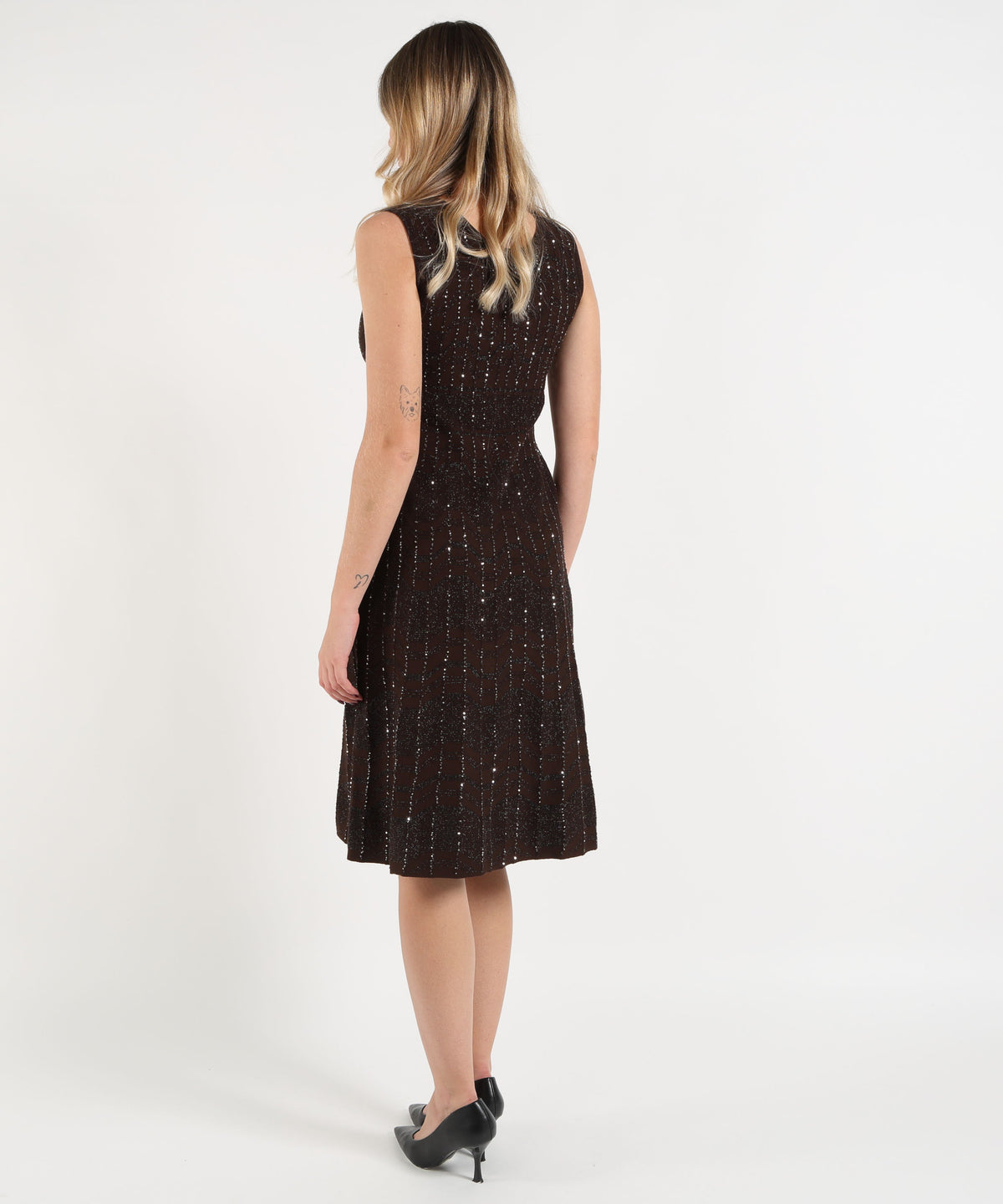D.EXTERIOR Abito Midi Smanicato con Scollo a V