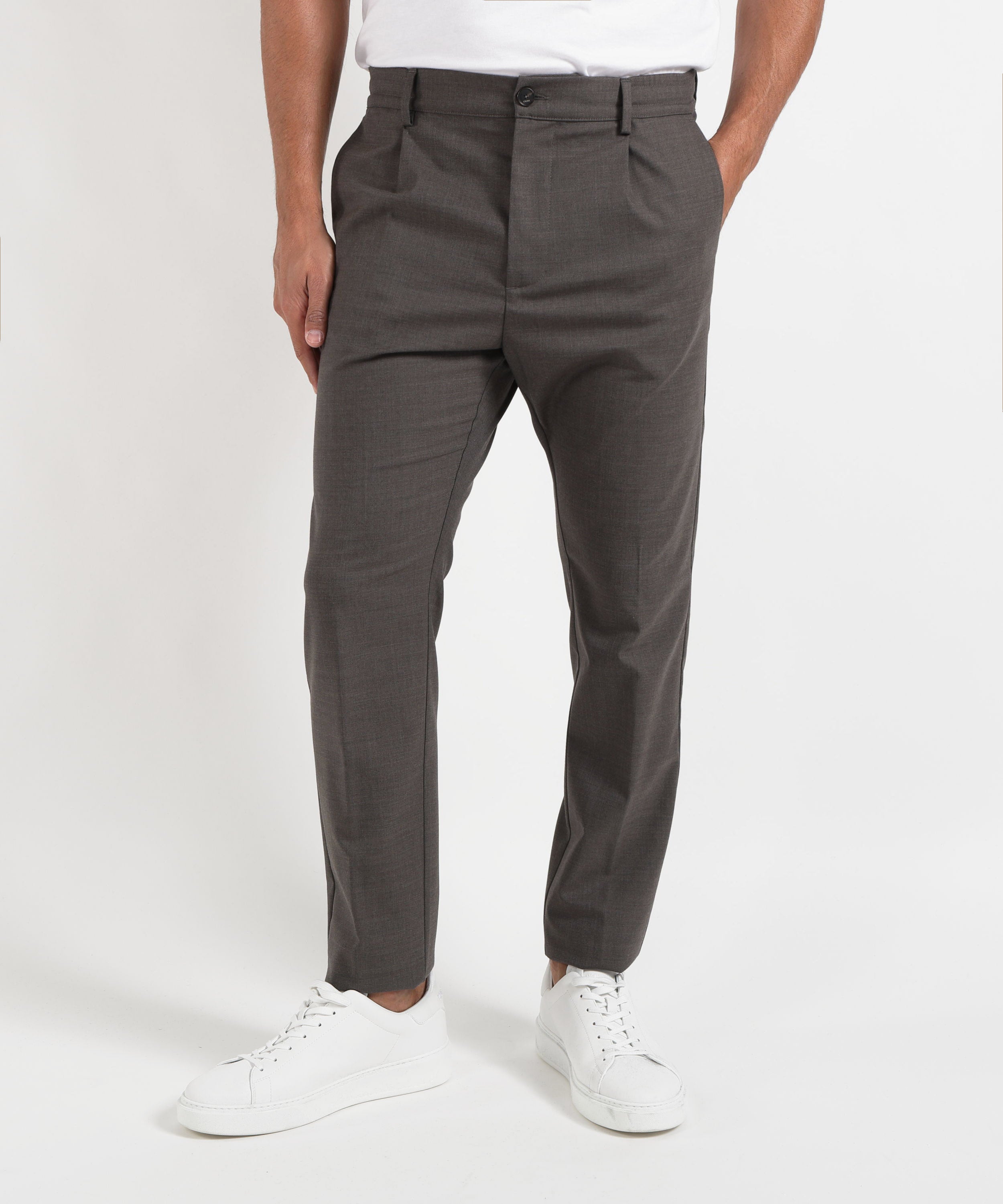 Pantaloni CRUNA pantalone uomo Mitte blu navy con pinces e vita elasticizzata Marrone | CRUNA